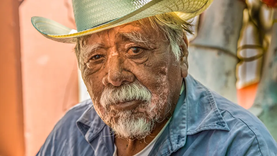 Uomo messicano con sombrero