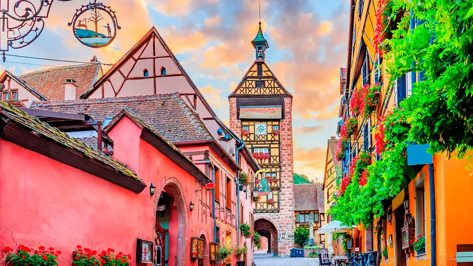 Viuzza nel centro di Riquewihr