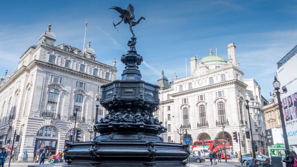 Piccadilly circus