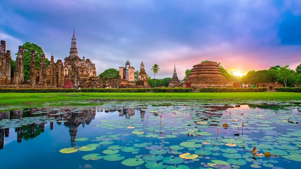 Giorno 7 SUKHOTHAI - PHRAE - CHIANG RAI (370 km)