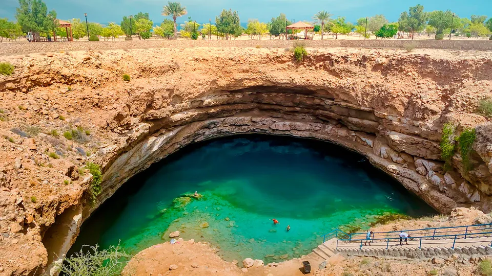 Piscina naturale di Bimmah Sinkhole in Oman