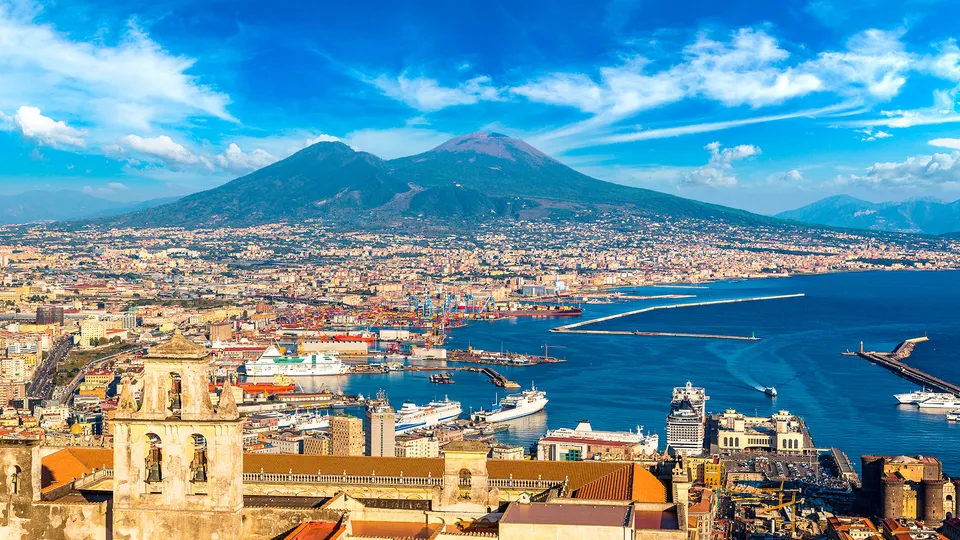 Napoli, vista sul Vesuvio