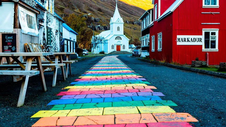 Strada arcobaleno di Reykjavik