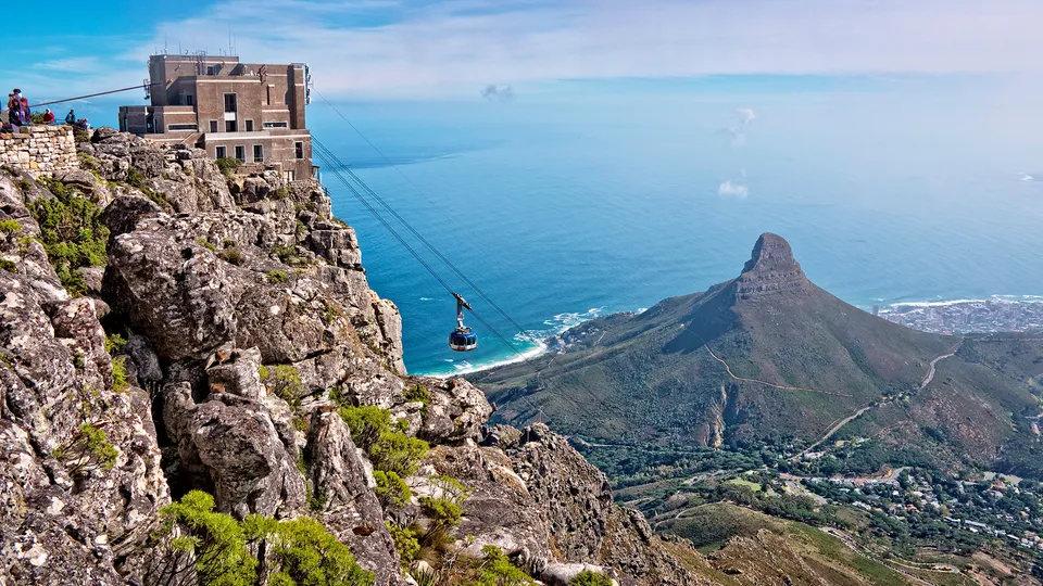 Funivia per raggiungere Table Mountain a Città del Capo