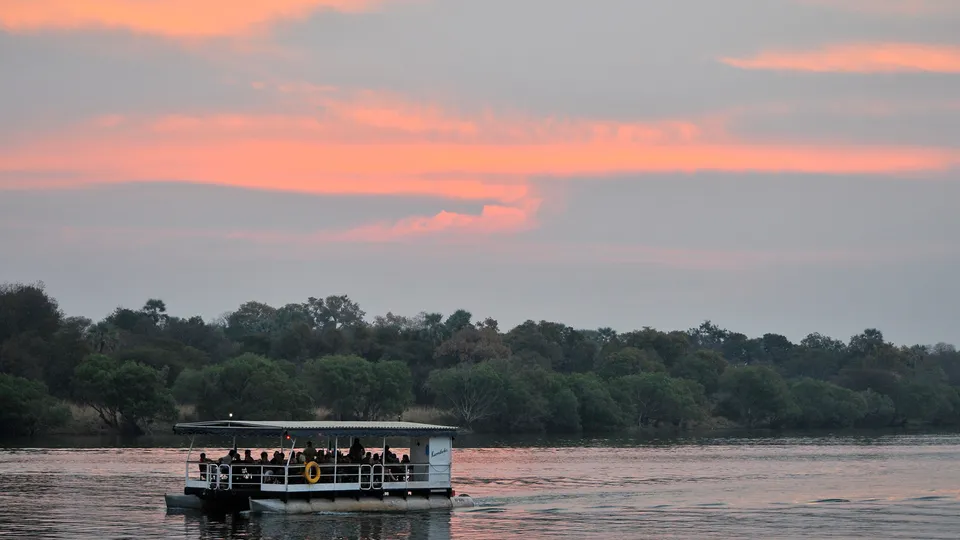 Crociera sul fiume Zambesi al tramonto