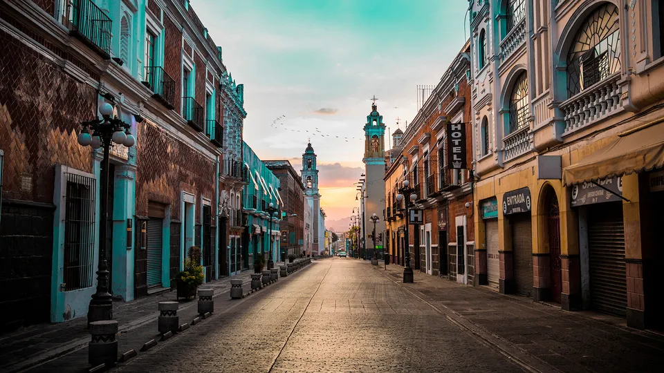 Alba a Puebla