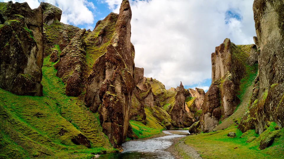 Canyon Fjadrargljufur in Islanda