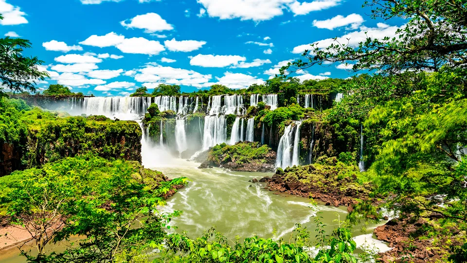 Vista panoramica del lato argentino del Parco Nazionale dell’Iguazú