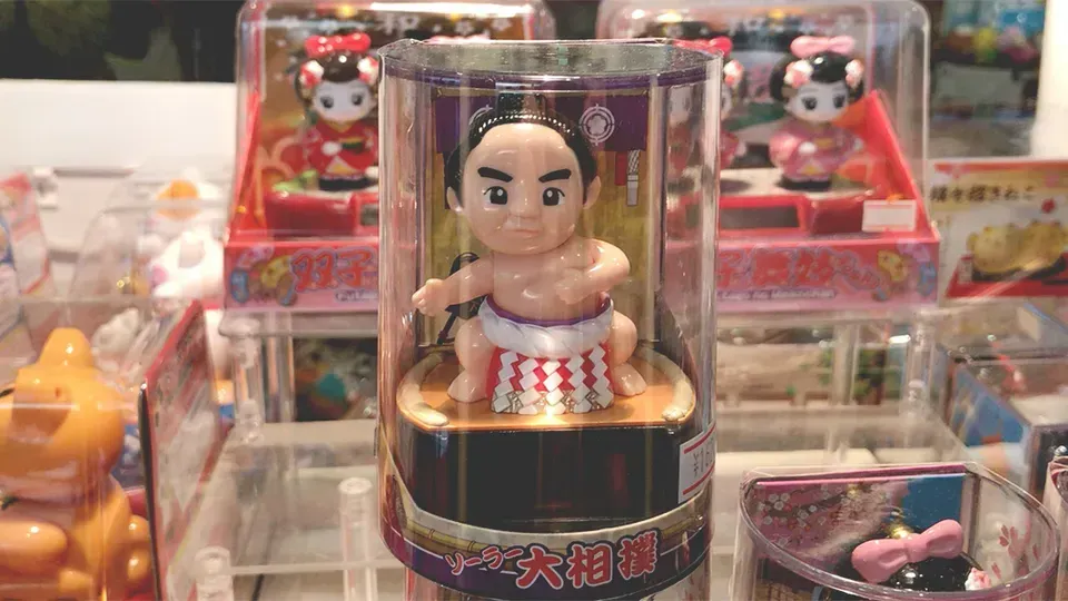 curiosità sul Giappone: souvenir lottatore di sumo