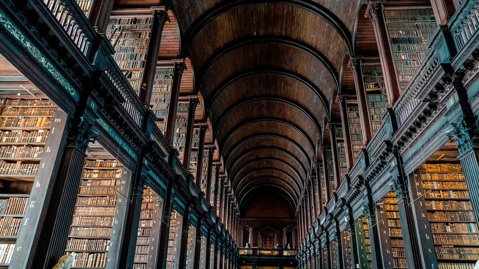 Long Room nella biblioteca del Trinity College a Dublino