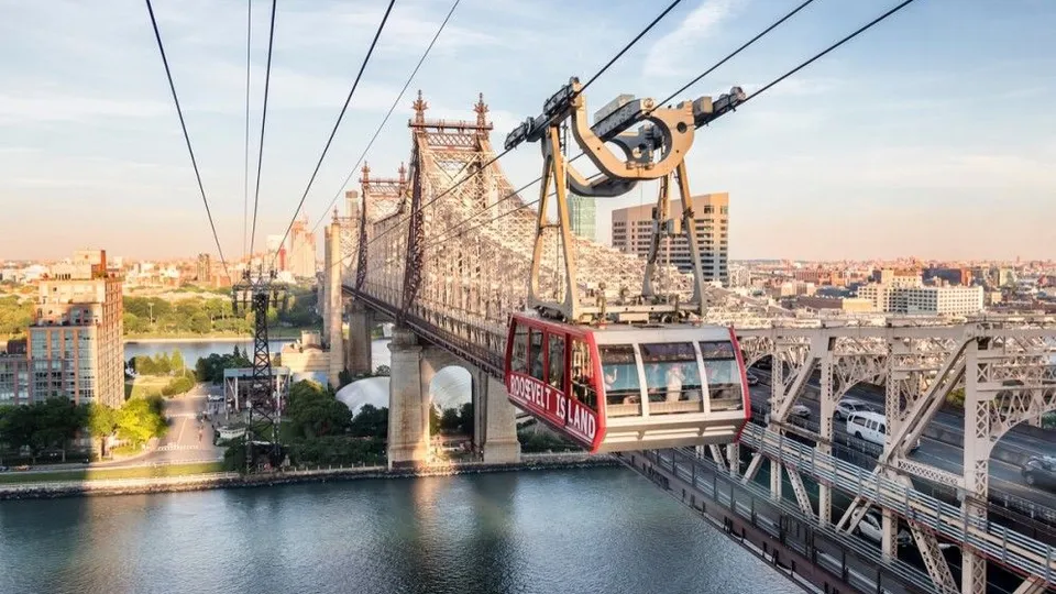 Tramway Roosevelt Island New York.