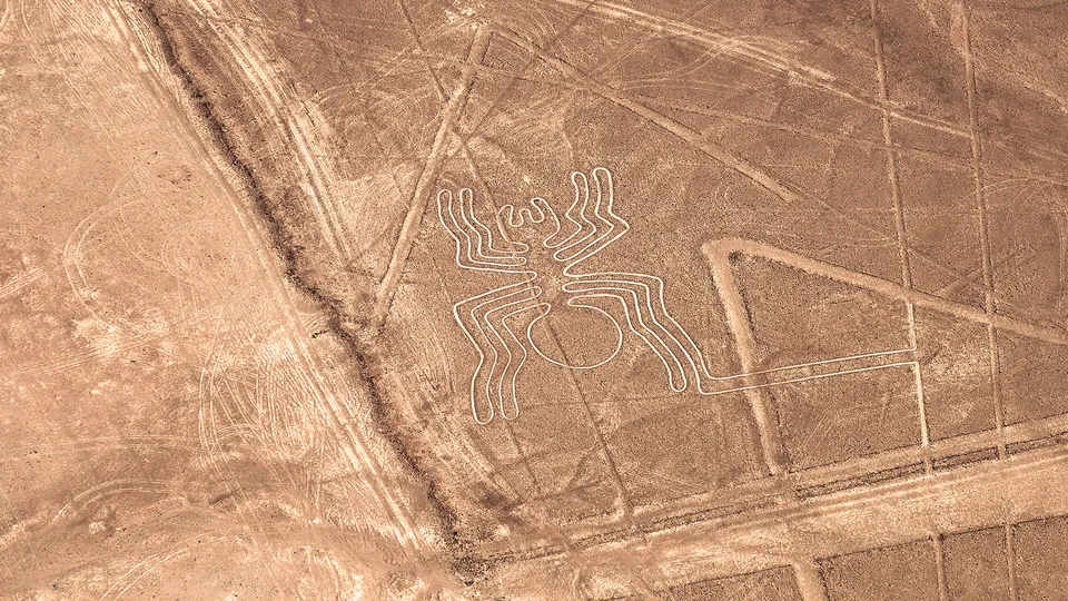 Linee di Nasca nel deserto in Perù