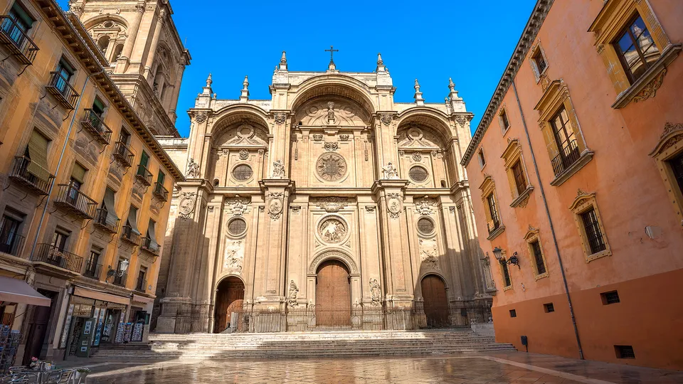 Facciata della cattedrale di Granada
