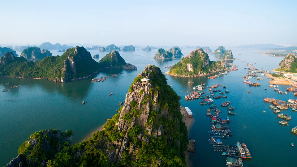 Baia di Halong vista dall'alto