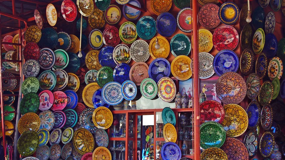 Ceramiche esposte nel souk