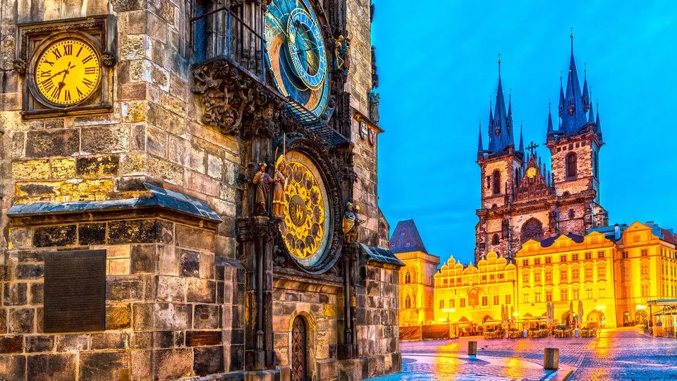 Torre con Orologio Astronomico medievale a Praga