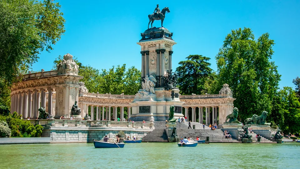 Laghetto nel Parco El Retiro a Madrid