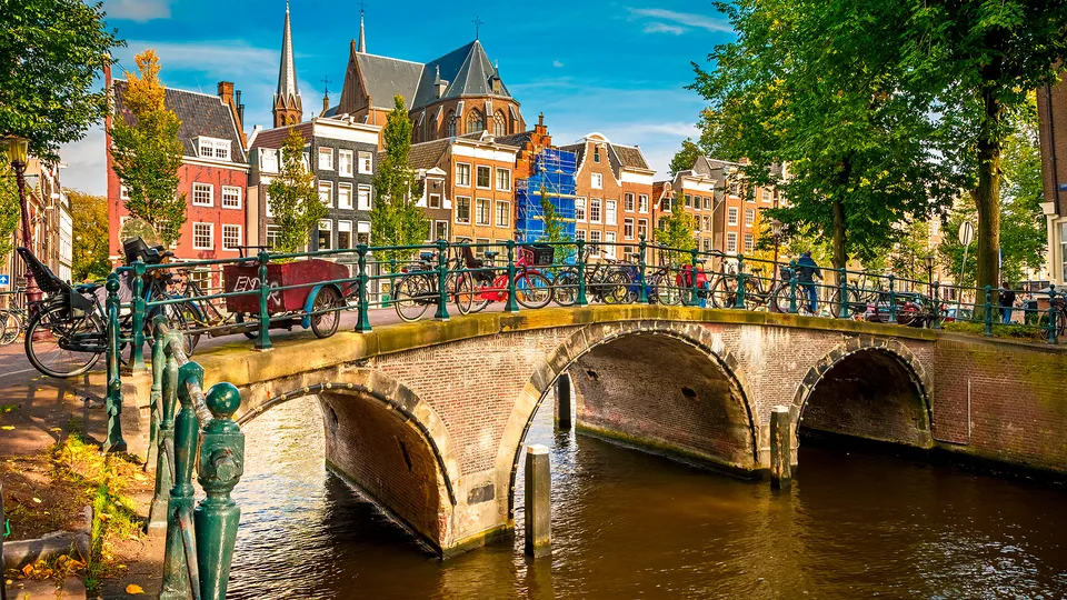 Ponti sui canali di Amsterdam