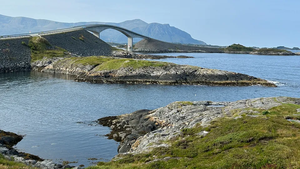 Ponte sulla strada dell'Atlantico