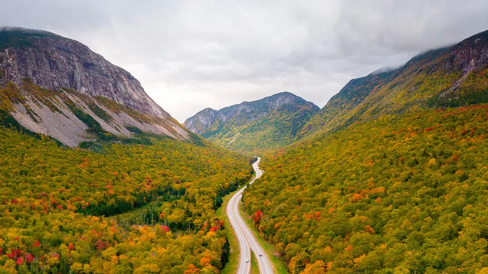 Strada panoramica che attraversa le White Mountains