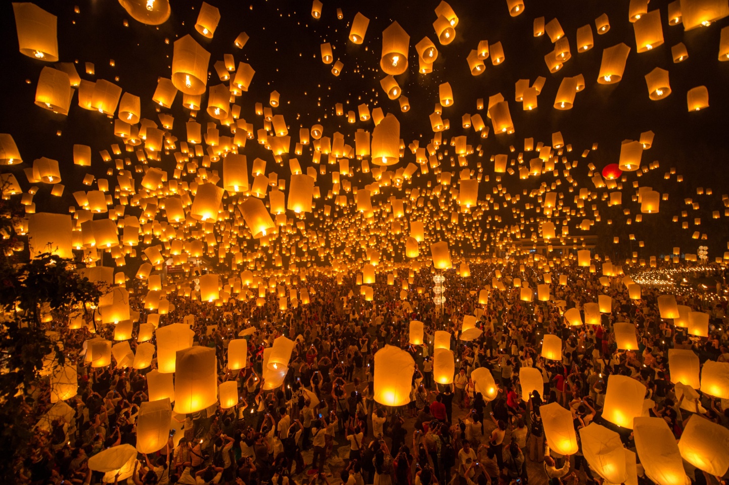 Il suggestivo Festival delle Lanterne in Thailandia.