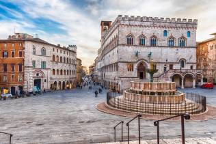 piazza-quattro-novembre-perugia-umbria