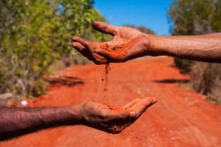 Ayers Rock-red sand
