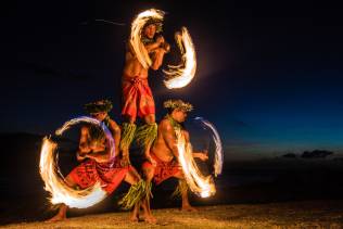 spettacolo luau isole hawaii