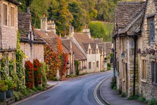 cotswold-castle-combe-case