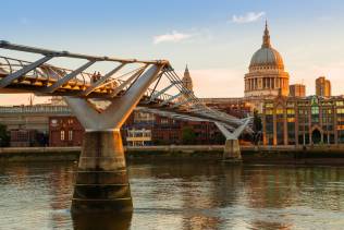 londra-south-bank-millennium-bridge