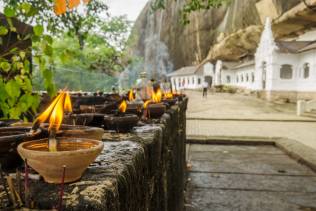 Tempio Dambulla lanterne