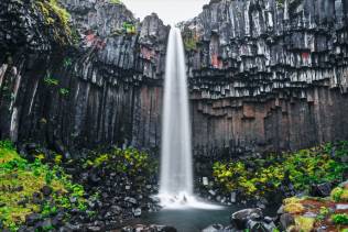 cascata-svartifoss-islanda