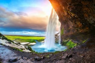 cascata-seljalandsfoss-islanda