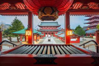 nakamise-asakusa-tokyo