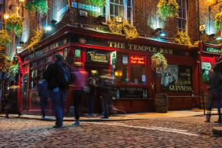 viaggio organizzato a dublino e dintorni temple bar