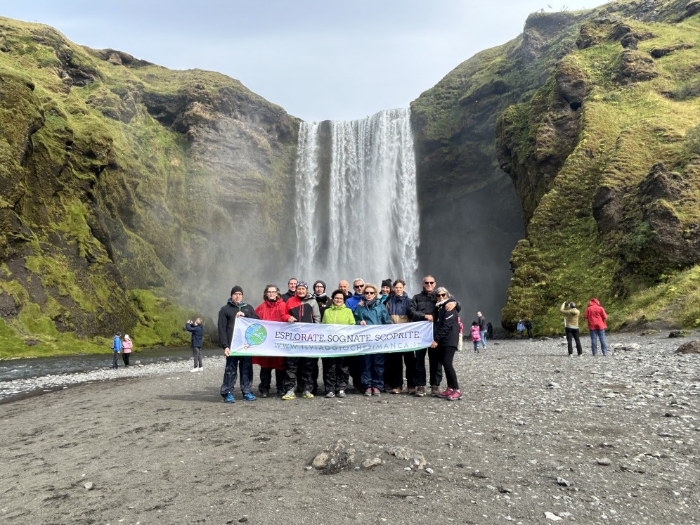 Gruppo Il Viaggio Che Ti Manca a Skogafoss