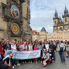 Foto di gruppo viaggio a Praga